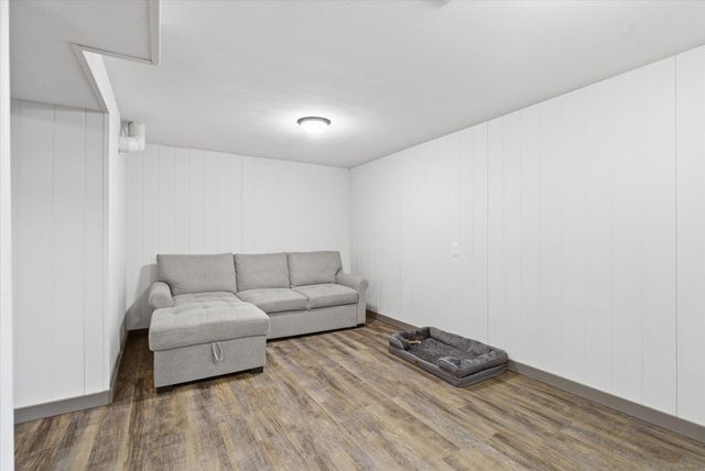 815 Carlton Avenue, Mountain Grove, MO 65711