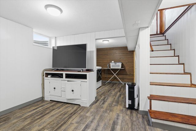 815 Carlton Avenue, Mountain Grove, MO 65711