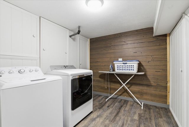 815 Carlton Avenue, Mountain Grove, MO 65711