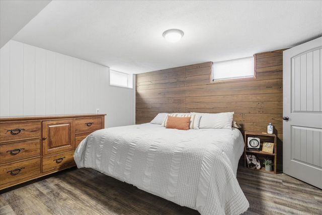 815 Carlton Avenue, Mountain Grove, MO 65711