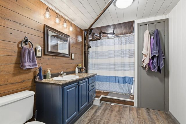 815 Carlton Avenue, Mountain Grove, MO 65711