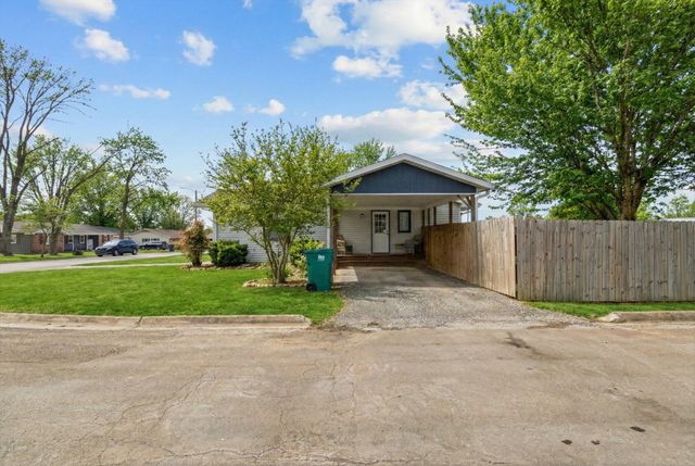 815 Carlton Avenue, Mountain Grove, MO 65711