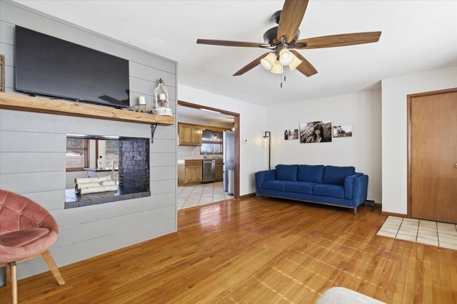 815 Carlton Avenue, Mountain Grove, MO 65711