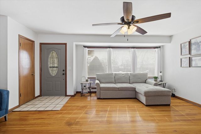 815 Carlton Avenue, Mountain Grove, MO 65711