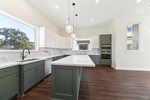 1525 Caywood Lane E, Houston, TX 77055