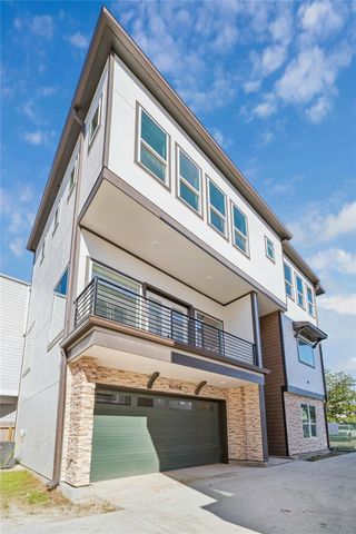 1525 Caywood Lane E, Houston, TX 77055