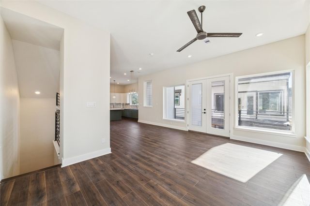 1525 Caywood Lane E, Houston, TX 77055