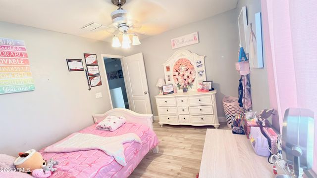 4050 E SILVERBELL Road, San Tan Valley, AZ 85143