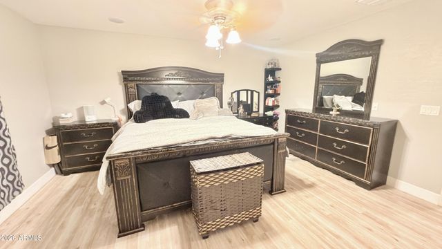 4050 E SILVERBELL Road, San Tan Valley, AZ 85143
