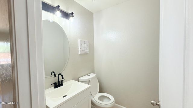 4050 E SILVERBELL Road, San Tan Valley, AZ 85143
