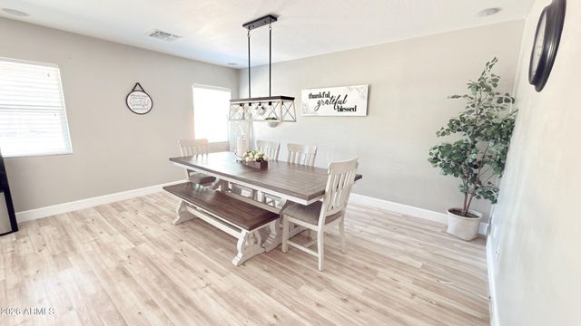 4050 E SILVERBELL Road, San Tan Valley, AZ 85143