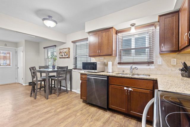 2108 72nd STREET, West Allis, WI 53219