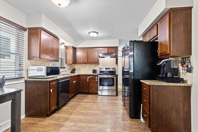 2108 72nd STREET, West Allis, WI 53219