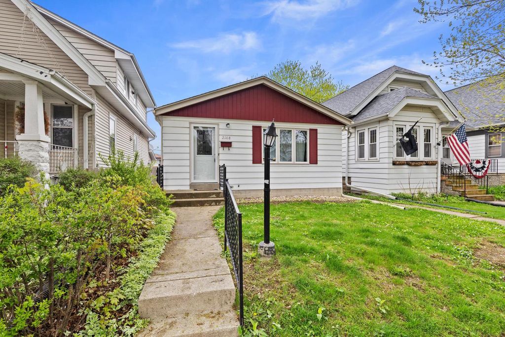 2108 72nd STREET, West Allis, WI 53219