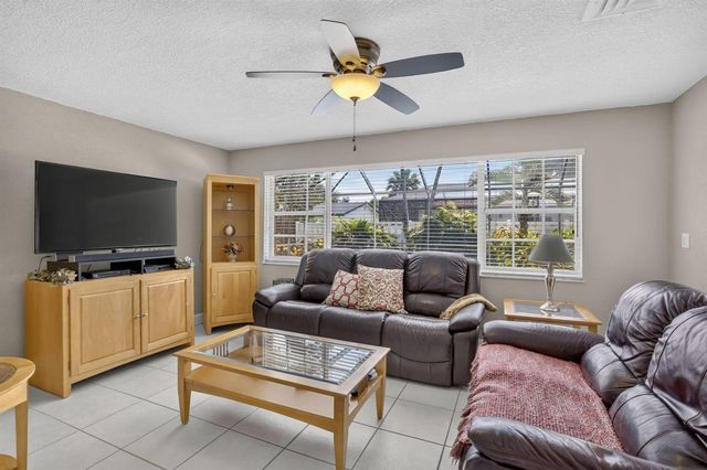 1851 NW 106TH Avenue, Pembroke Pines, FL 33026
