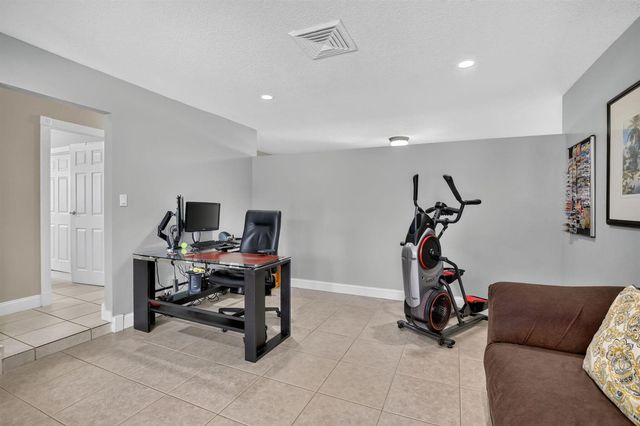 1851 NW 106TH Avenue, Pembroke Pines, FL 33026