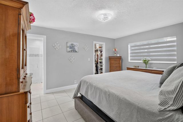 1851 NW 106TH Avenue, Pembroke Pines, FL 33026