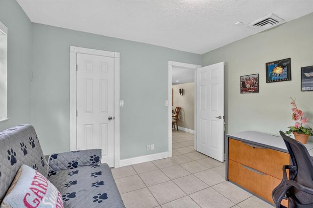 1851 NW 106TH Avenue, Pembroke Pines, FL 33026