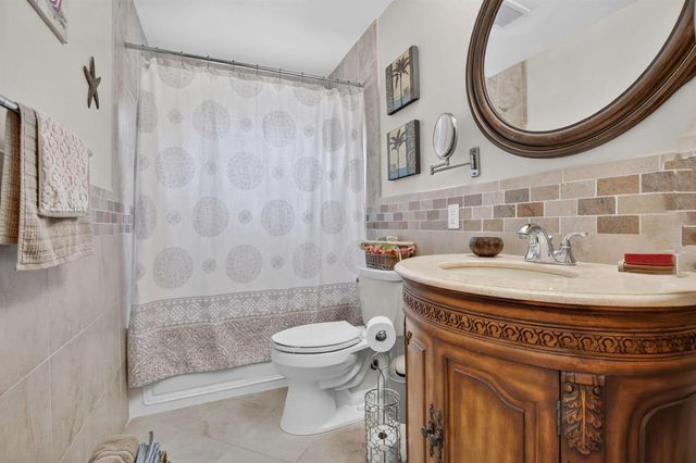 1851 NW 106TH Avenue, Pembroke Pines, FL 33026