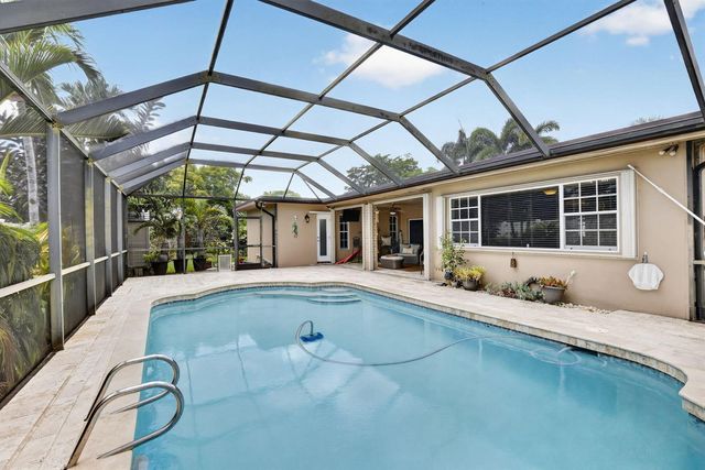 1851 NW 106TH Avenue, Pembroke Pines, FL 33026