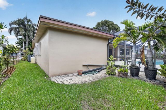 1851 NW 106TH Avenue, Pembroke Pines, FL 33026