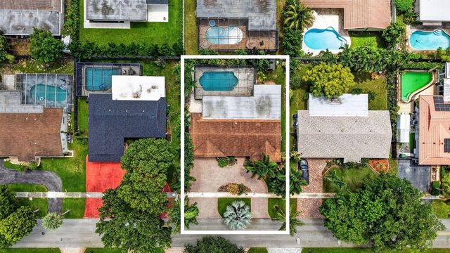 1851 NW 106TH Avenue, Pembroke Pines, FL 33026