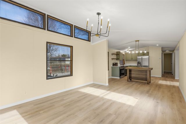 821 Flamingo Road, Granbury, TX 76049