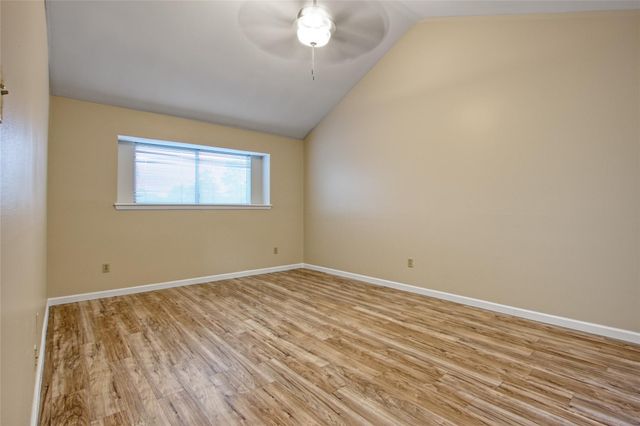 17163 Beaver Springs Drive 14, Houston, TX 77090