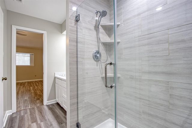 17163 Beaver Springs Drive 14, Houston, TX 77090