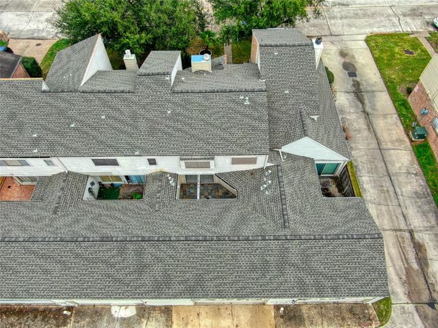 17163 Beaver Springs Drive 14, Houston, TX 77090