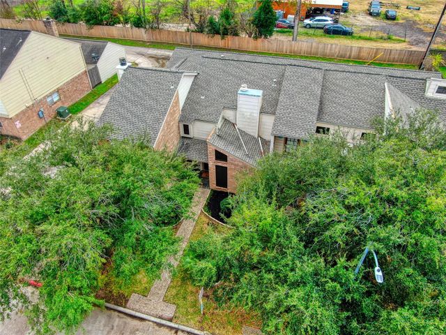 17163 Beaver Springs Drive 14, Houston, TX 77090