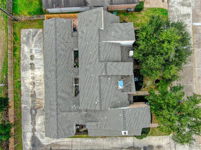 17163 Beaver Springs Drive 14, Houston, TX 77090