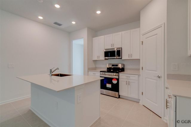 1880 RIDER RAIN LANE, Apopka, FL 32703