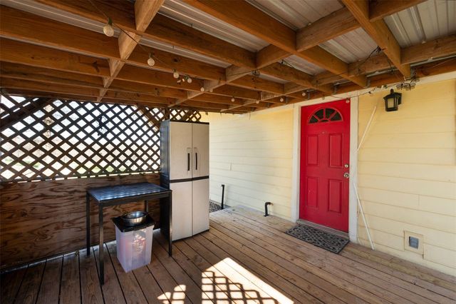 175 Settlers TRL, Elgin, TX 78621