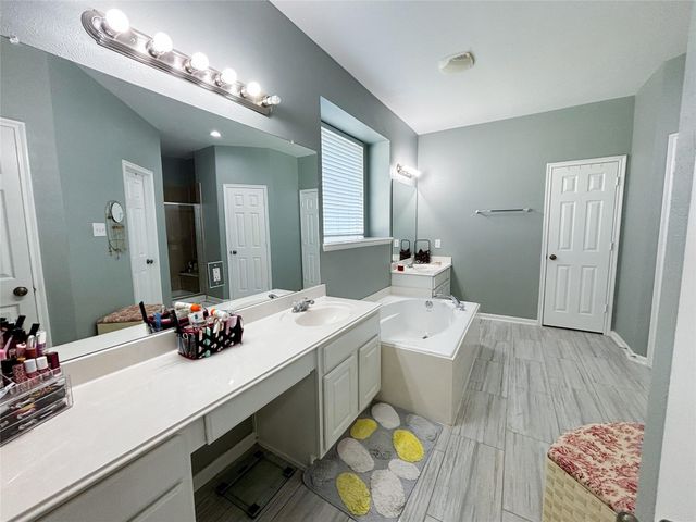 7915 Corrian Park Circle, Houston, TX 77040