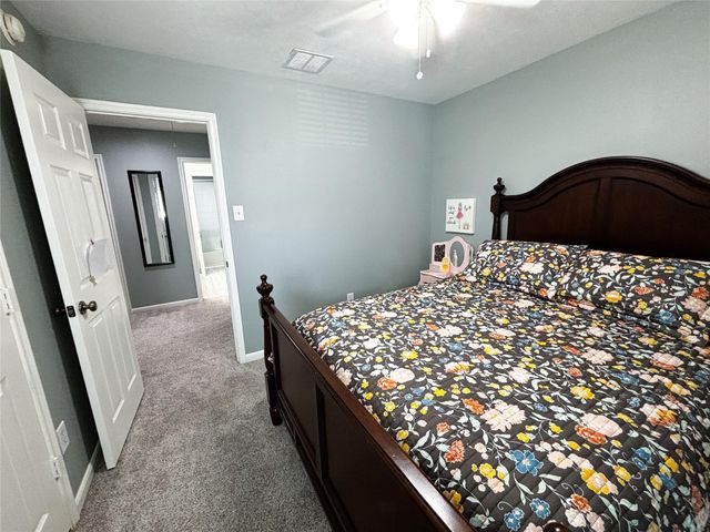 7915 Corrian Park Circle, Houston, TX 77040