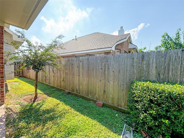7915 Corrian Park Circle, Houston, TX 77040