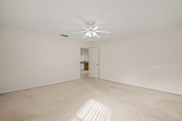 25 Rainstone Ln, Palm Coast, FL 32164