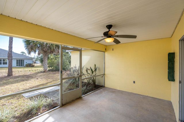 25 Rainstone Ln, Palm Coast, FL 32164