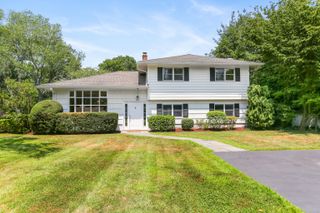 18 Calumet Road, Westport, CT 06880