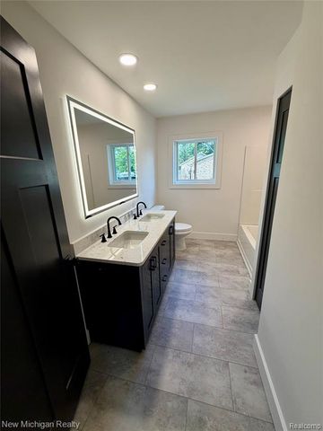 5184 W Carpenter Road, Flint, MI 48504