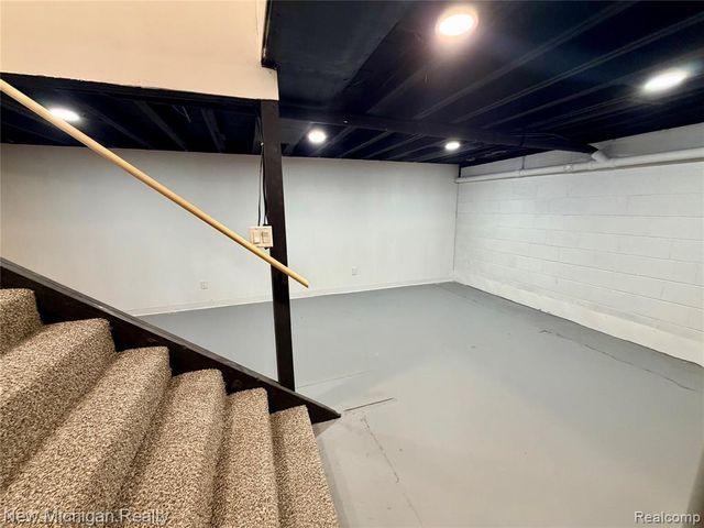 5184 W Carpenter Road, Flint, MI 48504