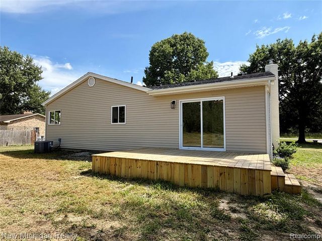 5184 W Carpenter Road, Flint, MI 48504