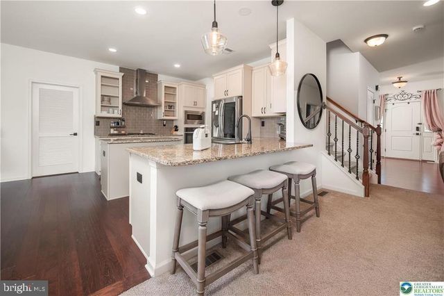 1043 LISA LN, Easton, PA 18045