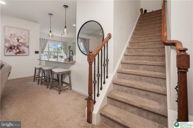 1043 LISA LN, Easton, PA 18045