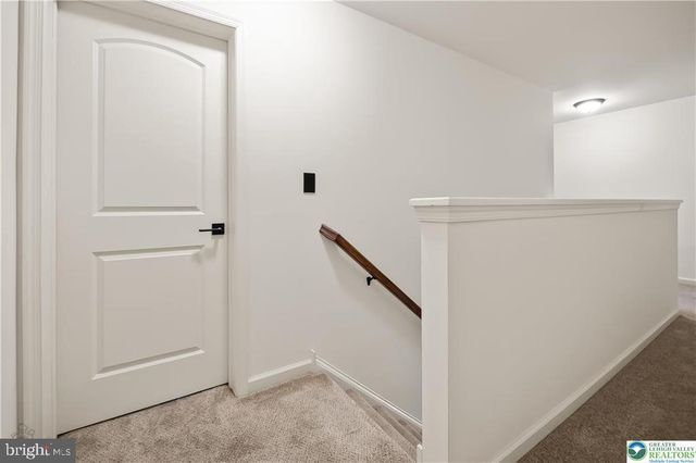 1043 LISA LN, Easton, PA 18045