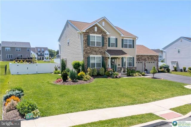 1043 LISA LN, Easton, PA 18045