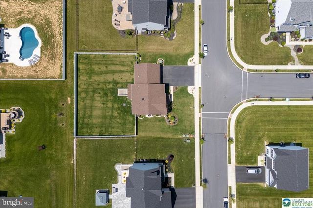 1043 LISA LN, Easton, PA 18045