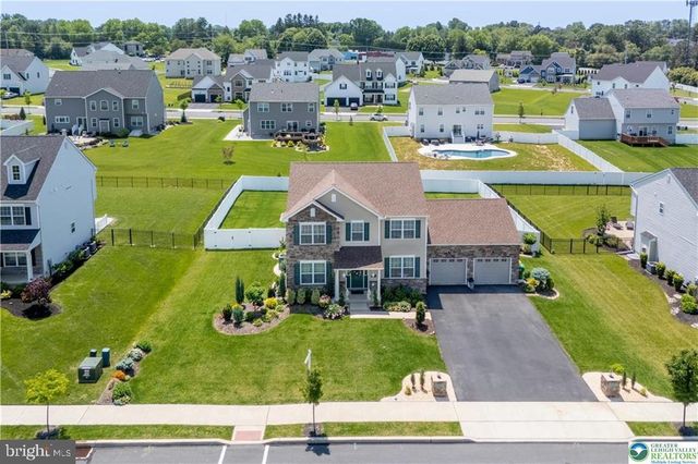 1043 LISA LN, Easton, PA 18045