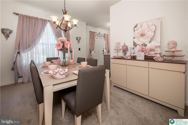 1043 LISA LN, Easton, PA 18045